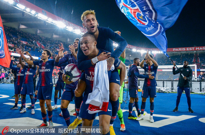 云南玉昆祝贺铜梁龙冲超：对从业余联赛起步的艰辛感同身受（云南玉昆祝贺铜梁龙冲超成功：同为业余起步，深知一路艰辛）