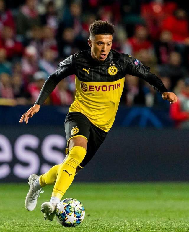 大秀中文，齐达内：无论是足球还是麻将，我都想更多探索中国（齐达内秀中文：无论足球还是麻将，都想更深入了解中国）