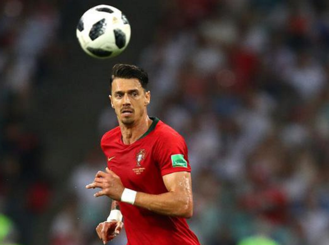 媒体人：山东泰山新赛季教练配置计划是韩鹏+外籍助教（媒体人透露：山东泰山新赛季教练组将由韩鹏联手外籍助教）